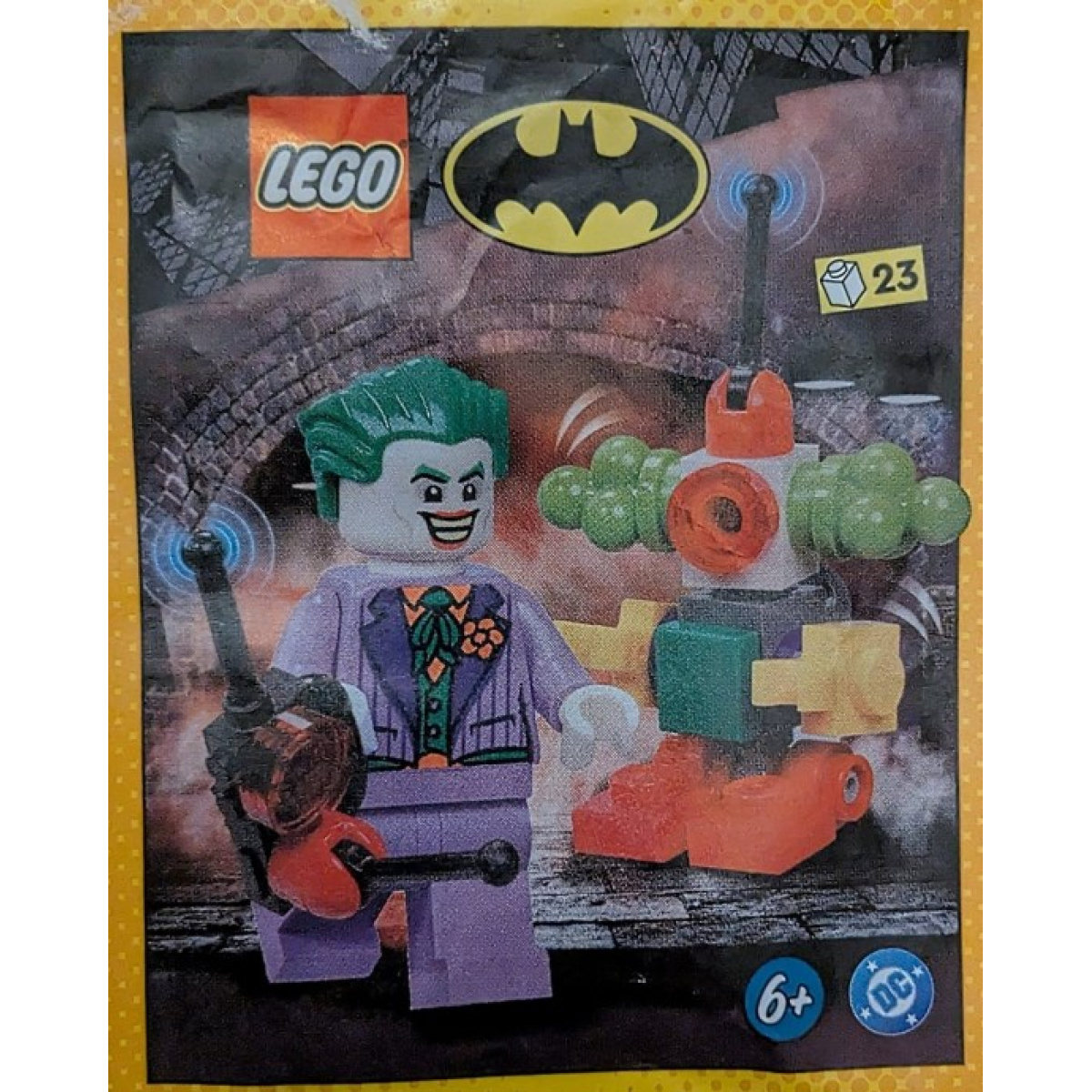 212505 The Joker with Robot
