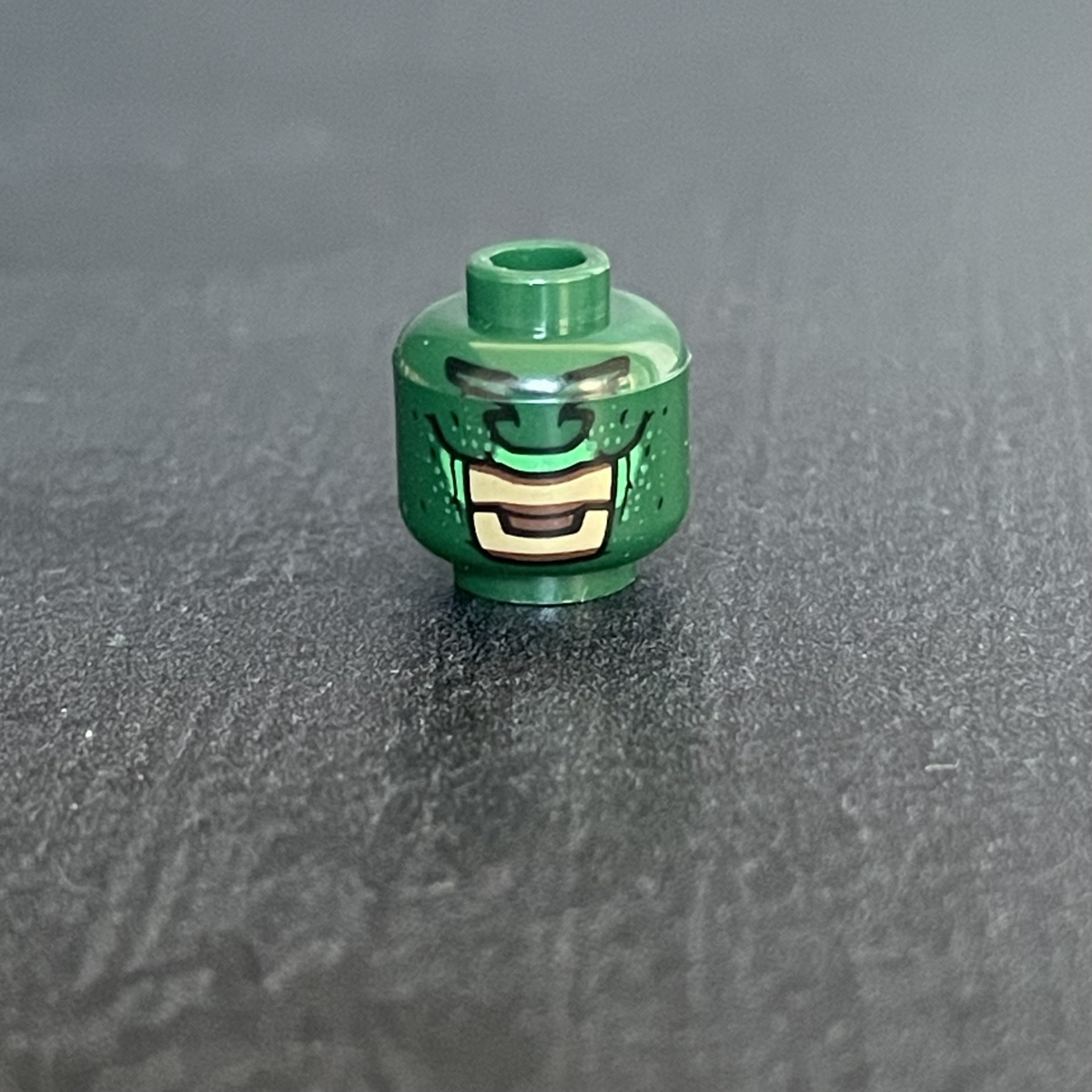 Head Alien Parademon Helmet with Green Markings