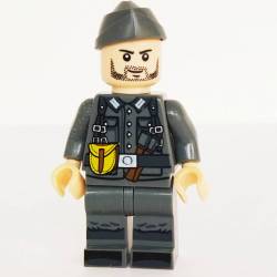 Немецкий солдат с трофейным ППШ (Брикпанда)