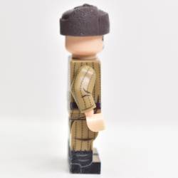 Cap with earflaps brown with a star